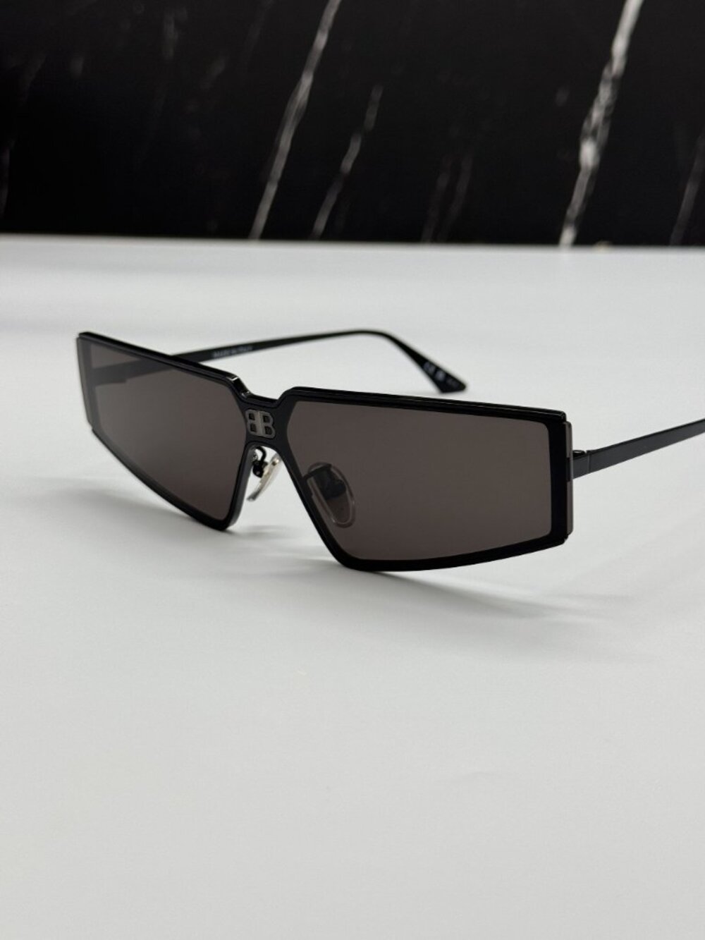 NEW BALENCIAGA BB0192S 001 BLACK SHIELD UNISEX SUNGLASSES BALENCIAGA EYEWEAR - Picture 3 of 9